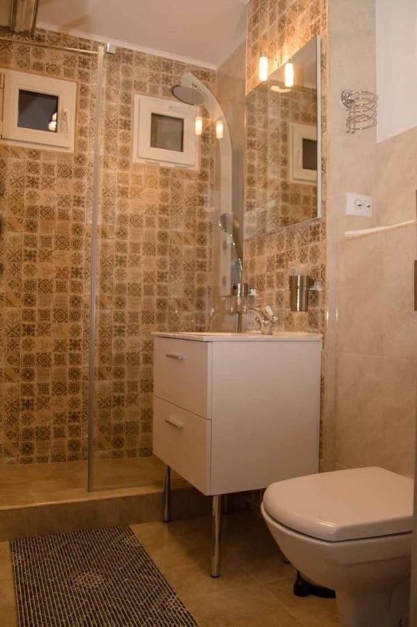 Colonial Touch Apartament Брашов Екстер'єр фото